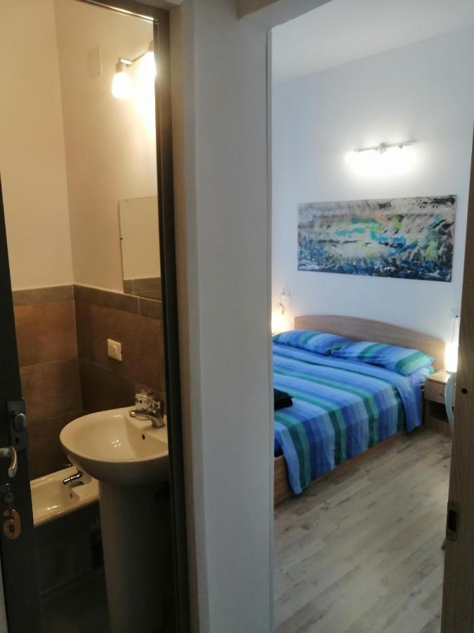 Albergo Blue Fish อัลบีโซลา ซูเพริโอเร ภายนอก รูปภาพ