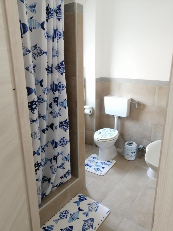 Albergo Blue Fish อัลบีโซลา ซูเพริโอเร ภายนอก รูปภาพ