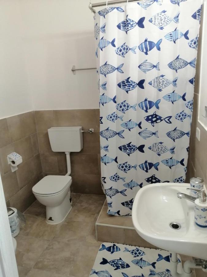 Albergo Blue Fish อัลบีโซลา ซูเพริโอเร ภายนอก รูปภาพ